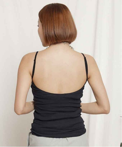 Chaco closet（チャコ クローゼット）の「リブ バックオープン カップ付きインナーレスキャミ（キャミソール・レディース・ホワイト/ブラック/ベージュ/グレー・FREE）」の21枚目の写真