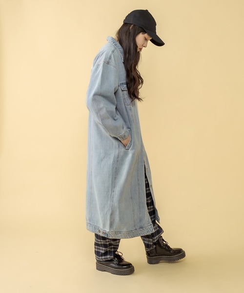 RASVOA（ラスボア）の「ロングデニムジャケット（デニムジャケット・レディース・ブラック/ブルー・FREE）」の12枚目の写真