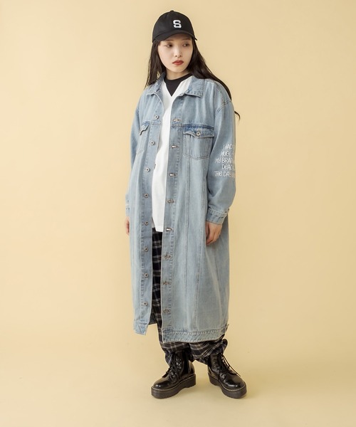 RASVOA（ラスボア）の「ロングデニムジャケット（デニムジャケット・レディース・ブラック/ブルー・FREE）」の4枚目の写真