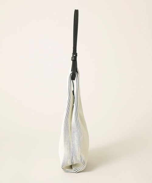 LASTFRAME(ラストフレーム)の「2トーンマーケットバッグスモール L21216(ショルダーバッグ・レディース・ダークグリーン/アイボリー・FREE)」の9枚目の写真