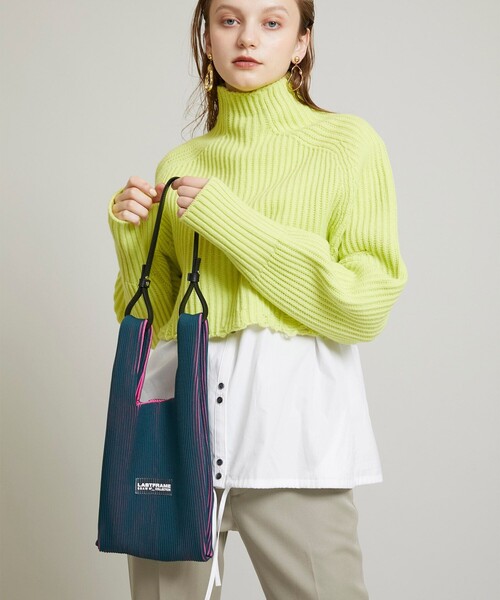 LASTFRAME(ラストフレーム)の「2トーンマーケットバッグスモール L21216(ショルダーバッグ・レディース・ダークグリーン/アイボリー・FREE)」の17枚目の写真