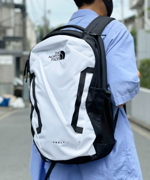 THE NORTH FACE(ザノースフェイス)の「THE NORTH FACE/ザ・ノースフェイス /Vault_NF0A3VY2 リュック(バックパック/リュック・メンズ・ホワイト/ブラック/グリーン/グレー・ONESIZE/ONE SIZE)」の10枚目の写真