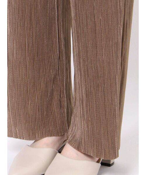 MURUA（ムルーア）の「シャイニープリーツパンツ（スウェットパンツ・レディース・モカ/グレー・FREE）」の13枚目の写真