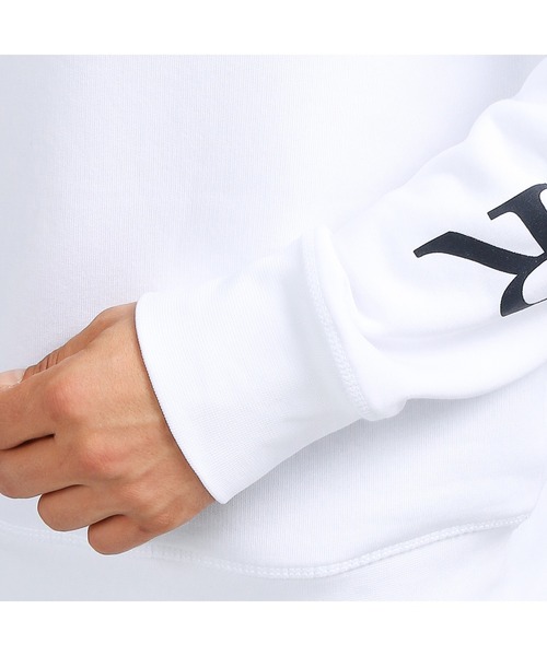 TOMMY HILFIGER（トミーヒルフィガー）の「【オンライン限定】スリーブロゴトレーナー（スウェット・メンズ・ホワイト/ブラック・SMALL/MEDIUM/LARGE/X-LARGE）」の7枚目の写真