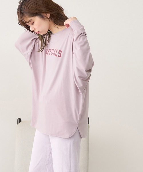 natural couture(ナチュラルクチュール)の「【おうちナチュ】シアバター加工ドルマンロゴT(Tシャツ/カットソー・レディース・オフホワイト/ラベンダー/スミクロ・FREE)」の14枚目の写真
