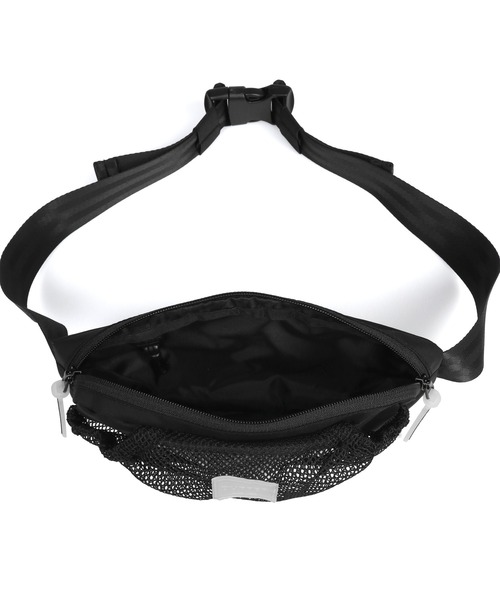 The DUFFER of ST.GEORGE（ザダファーオブセントジョージ）の「〔BLACK LABEL〕"A-PACK" WAIST BAG：ウエストバッグ ボディバッグ（ボディバッグ/ウエストポーチ・メンズ・ブラック・F）」の4枚目の写真