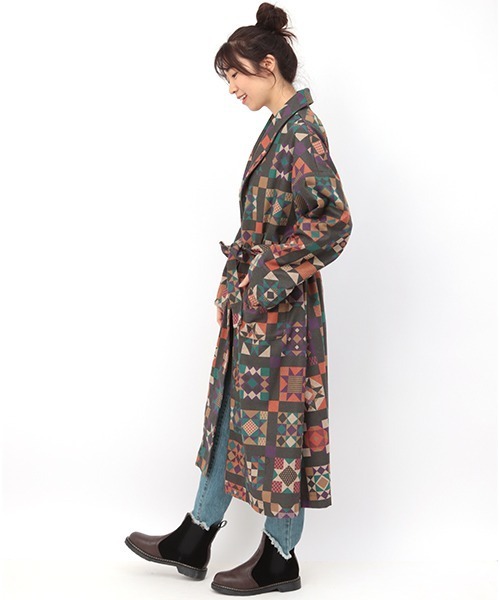 チチカカ（チチカカ）の「アメリカンキルトプリントガウン（チェスターコート・レディース・ブラック/レッド・FREE）」の11枚目の写真