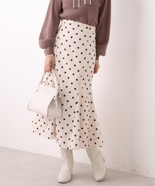 one after another NICE CLAUP(ワンアフターアナザーナイスクラップ)の「Mサイズあり バックレースアップマーメイドスカート(スカート・レディース・アイボリー/ホワイト系その他/ブラック/ブラウン系その他/ピンク・MEDIUM/LARGE)」の3枚目の写真