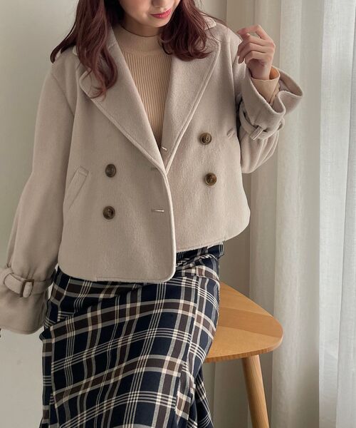 MAJESTIC LEGON（マジェスティックレゴン）の「Ladyショートコート（その他アウター・レディース・アイボリー/モカ/グレイッシュベージュ・SMALL/MEDIUM）」の8枚目の写真