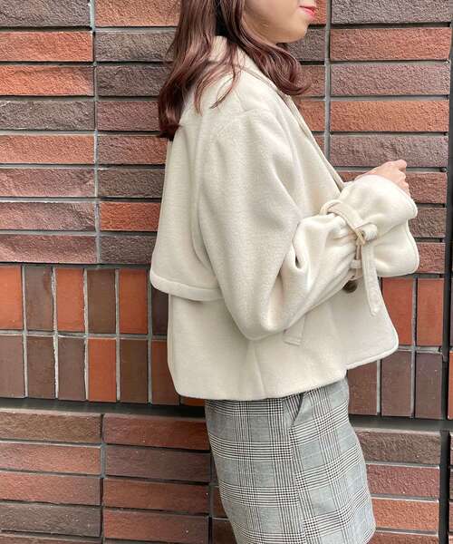 MAJESTIC LEGON（マジェスティックレゴン）の「Ladyショートコート（その他アウター・レディース・アイボリー/モカ/グレイッシュベージュ・SMALL/MEDIUM）」の18枚目の写真