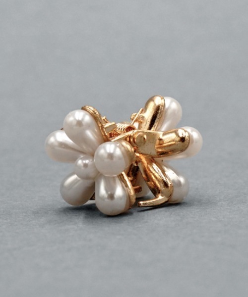 flower（フラワー）の「パールペタルクリップ（バレッタ/ヘアクリップ・レディース・ホワイト・FREE）」の2枚目の写真