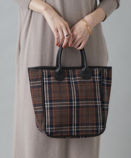 un dix cors（アンディコール）の「シーズンムードを高めてくれる　チェック柄ハンドルトートバッグ（トートバッグ・レディース・ブラウン/グリーン・FREE）」の19枚目の写真