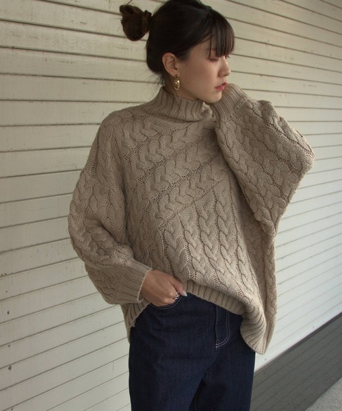 bohmal（ボマール）の「ケーブル切替ハイネックニット（ニット/セーター・レディース・ベージュ/アイボリー/グリーン/イエロー/アッシュグレー/ブラウン・FREE）」の7枚目の写真