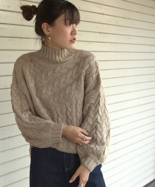 bohmal（ボマール）の「ケーブル切替ハイネックニット（ニット/セーター・レディース・ベージュ/アイボリー/グリーン/イエロー/アッシュグレー/ブラウン・FREE）」の8枚目の写真