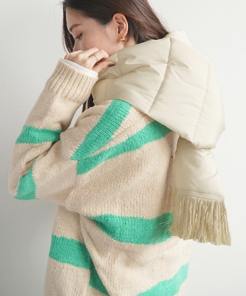 Futier land(フューティアランド)の「中綿キルトボリュームマフラー(マフラー・レディース・ライトグレー/ブラック/アイボリー・FREE)」の2枚目の写真