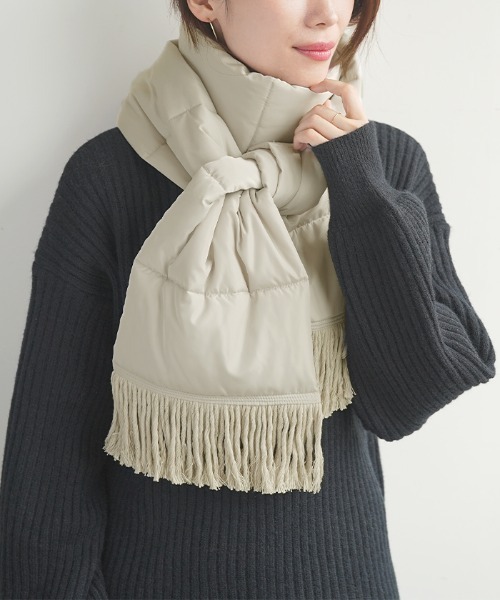 Futier land(フューティアランド)の「中綿キルトボリュームマフラー(マフラー・レディース・ライトグレー/ブラック/アイボリー・FREE)」の3枚目の写真