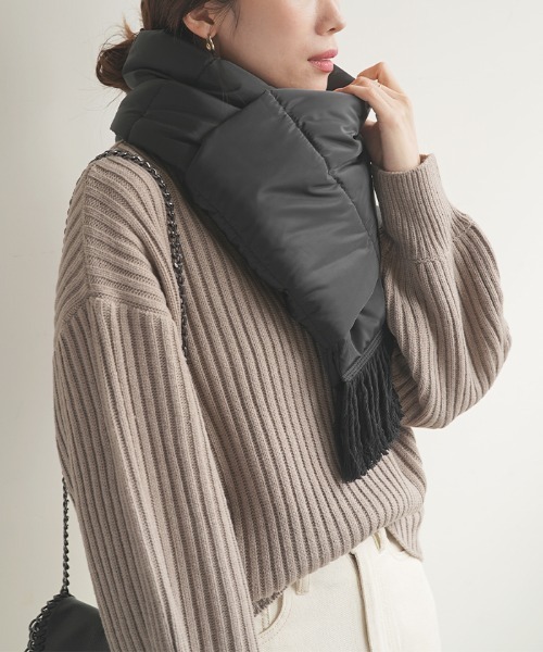 Futier land(フューティアランド)の「中綿キルトボリュームマフラー(マフラー・レディース・ライトグレー/ブラック/アイボリー・FREE)」の19枚目の写真