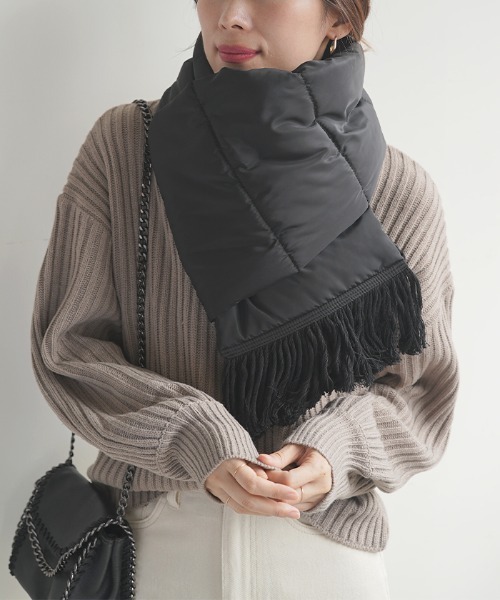 Futier land(フューティアランド)の「中綿キルトボリュームマフラー(マフラー・レディース・ライトグレー/ブラック/アイボリー・FREE)」の20枚目の写真