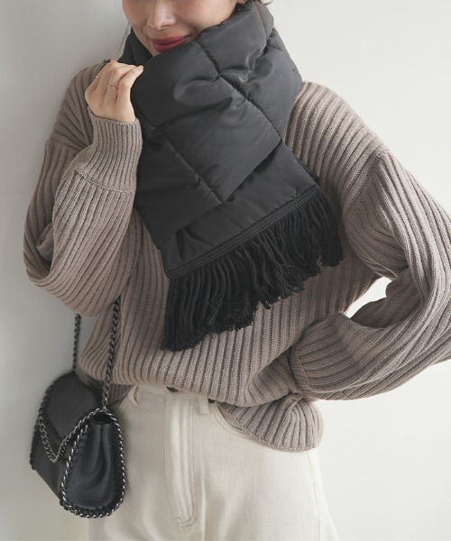 Futier land(フューティアランド)の「中綿キルトボリュームマフラー(マフラー・レディース・ライトグレー/ブラック/アイボリー・FREE)」の21枚目の写真