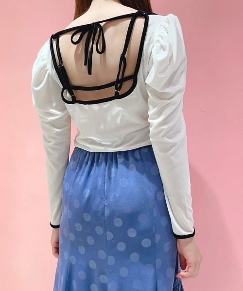 lilLilly（リルリリー）の「バックオープンベロアトップス（Tシャツ/カットソー・レディース・ホワイト/ブラック・FREE）」の15枚目の写真
