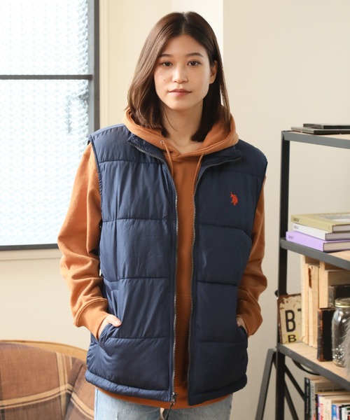 U.S. POLO ASSN.（ユーエスポロアッスン）の「【U.S. POLO ASSN./ユーエスポロアッスン】ワンポイントポニー刺繍 パファーベスト（ダウンベスト・メンズ・ブラック/カーキ/ネイビー・S/L/M/XL）」の22枚目の写真