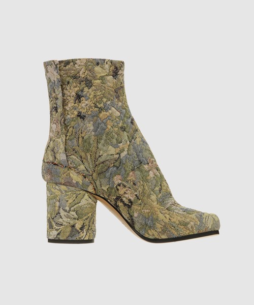 Maison Margiela(メゾンマルジェラ)の「ANKLE BOOT(ブーツ・レディース・ベージュ系その他・38/36/37)」の2枚目の写真