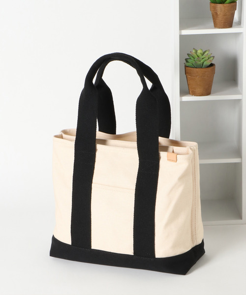 LBC(エルビーシー)の「キャンバス仕切りA4トート(トートバッグ・レディース・ブラック/イエロー/コーラル/カーキブラウン・FREE)」の1枚目の写真