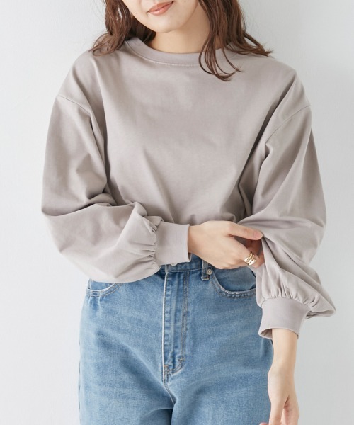 OMNES（オムネス）の「袖ボリューム　長袖Tシャツ（Tシャツ/カットソー・レディース・ホワイト/ブラック/ブラウン/ブルーグレー/ライトグレー/ピンク/キャメル/グレー・FREE）」の4枚目の写真