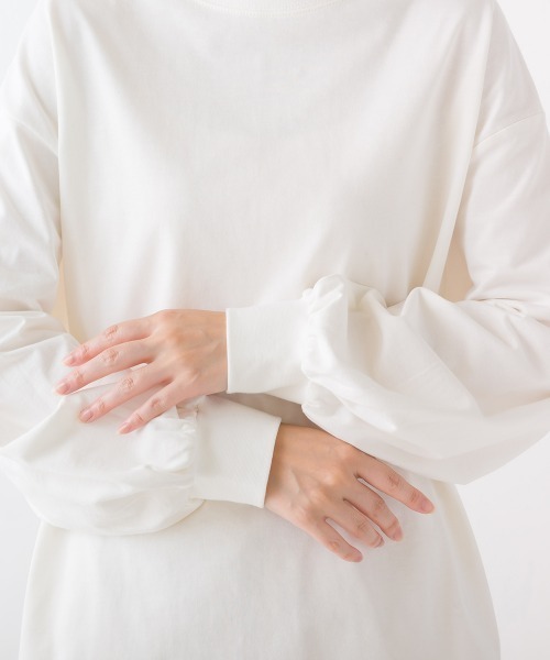 OMNES（オムネス）の「袖ボリューム　長袖Tシャツ（Tシャツ/カットソー・レディース・ホワイト/ブラック/ブラウン/ブルーグレー/ライトグレー/ピンク/キャメル/グレー・FREE）」の10枚目の写真