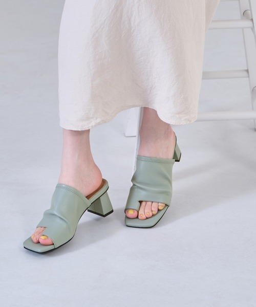 ORiental TRaffic（オリエンタルトラフィック）の「スクエアトゥトングヒールサンダル/21208（サンダル・レディース・ブラック/ベージュ/ブラウン/ブルー・LL/3L/SS/S/M/L）」の4枚目の写真