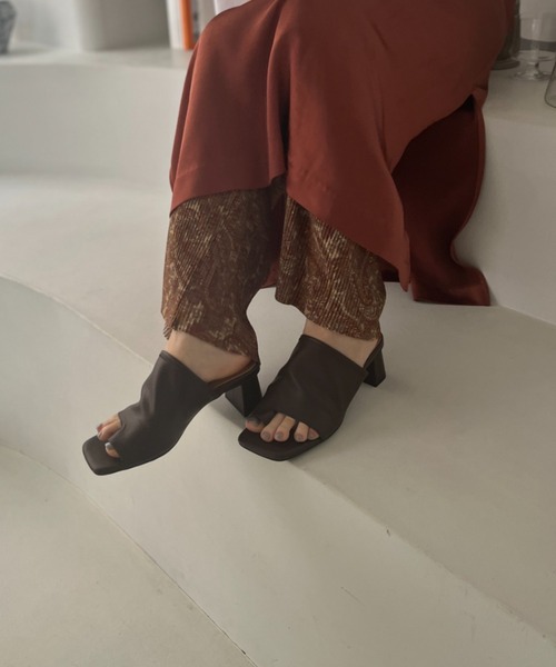 ORiental TRaffic（オリエンタルトラフィック）の「スクエアトゥトングヒールサンダル/21208（サンダル・レディース・ブラック/ベージュ/ブラウン/ブルー・LL/3L/SS/S/M/L）」の6枚目の写真