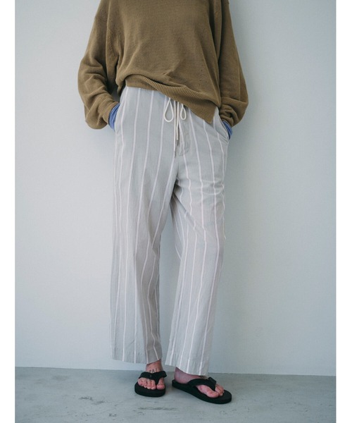 UNFIL(アンフィル)の「unfil | コットンボイル ストライプワイドパンツ WOMEN(その他パンツ・レディース・グレー系その他/ホワイト系その他5・0)」の1枚目の写真