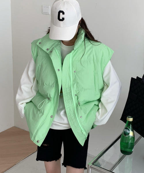 emi+（エミプラス）の「ノースリーブフェイクダウン（ダウンベスト・レディース・ブラック/ベージュ/グリーン・FREE）」の12枚目の写真