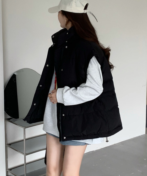 emi+（エミプラス）の「ノースリーブフェイクダウン（ダウンベスト・レディース・ブラック/ベージュ/グリーン・FREE）」の16枚目の写真