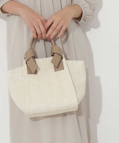 NATURAL BEAUTY BASIC(ナチュラルビューティーベーシック)の「P.Pリボンハンドルトート(トートバッグ・レディース・ベージュ/オフホワイト・フリ-)」の16枚目の写真