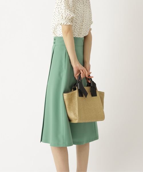 NATURAL BEAUTY BASIC(ナチュラルビューティーベーシック)の「P.Pリボンハンドルトート(トートバッグ・レディース・ベージュ/オフホワイト・フリ-)」の5枚目の写真