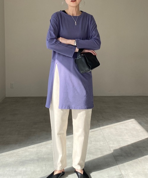 She's Closet(シーズクローゼット)の「フロントサイドスリット入りプルオーバー長袖無地ロングTシャツ(Tシャツ/カットソー・レディース・パープル/ブラック/オフホワイト・FREE)」の3枚目の写真