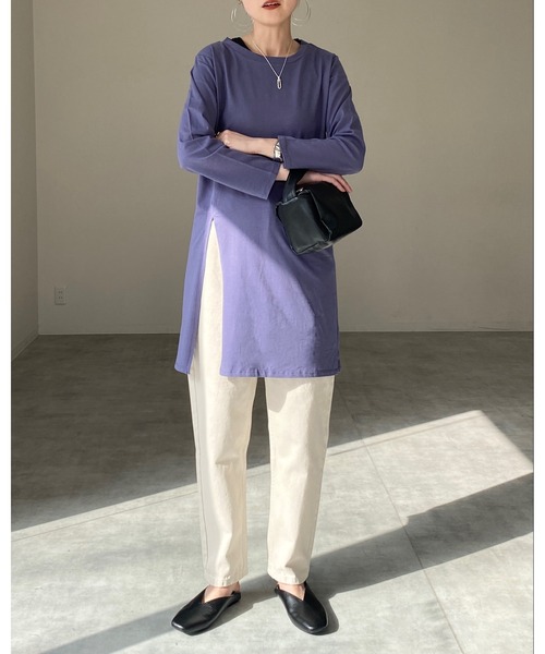 She's Closet(シーズクローゼット)の「フロントサイドスリット入りプルオーバー長袖無地ロングTシャツ(Tシャツ/カットソー・レディース・パープル/ブラック/オフホワイト・FREE)」の5枚目の写真