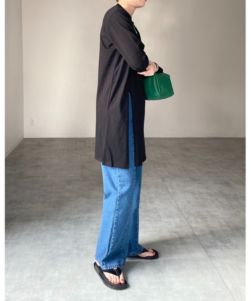 She's Closet(シーズクローゼット)の「フロントサイドスリット入りプルオーバー長袖無地ロングTシャツ(Tシャツ/カットソー・レディース・パープル/ブラック/オフホワイト・FREE)」の10枚目の写真