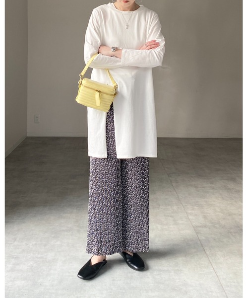 She's Closet(シーズクローゼット)の「フロントサイドスリット入りプルオーバー長袖無地ロングTシャツ(Tシャツ/カットソー・レディース・パープル/ブラック/オフホワイト・FREE)」の17枚目の写真