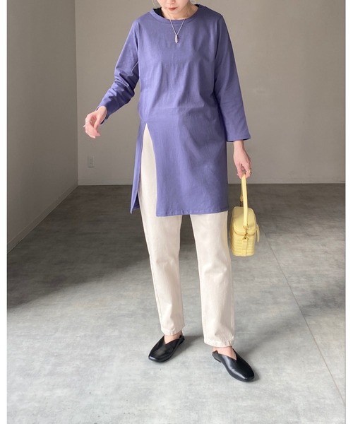 She's Closet(シーズクローゼット)の「フロントサイドスリット入りプルオーバー長袖無地ロングTシャツ(Tシャツ/カットソー・レディース・パープル/ブラック/オフホワイト・FREE)」の22枚目の写真