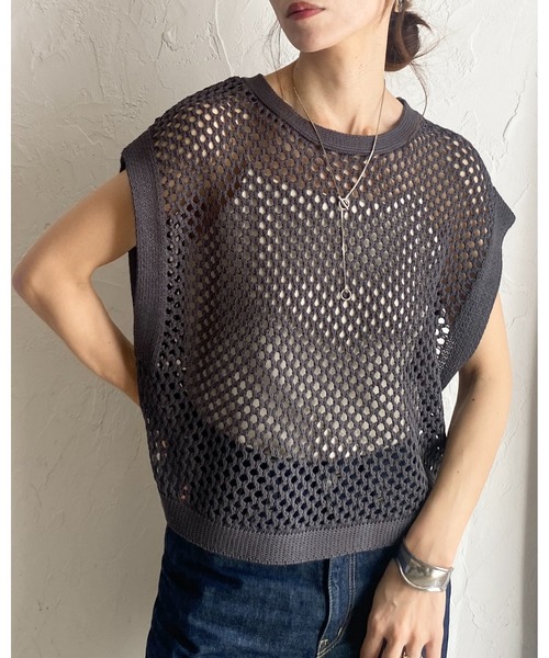 She's Closet(シーズクローゼット)の「クルーネック透かし編みショート丈コットンタッチメッシュニットベスト(ベスト・レディース・アイボリー/ミント/ベージュ/ブラック/ブルーグレー/チャコールグレー・FREE)」の15枚目の写真