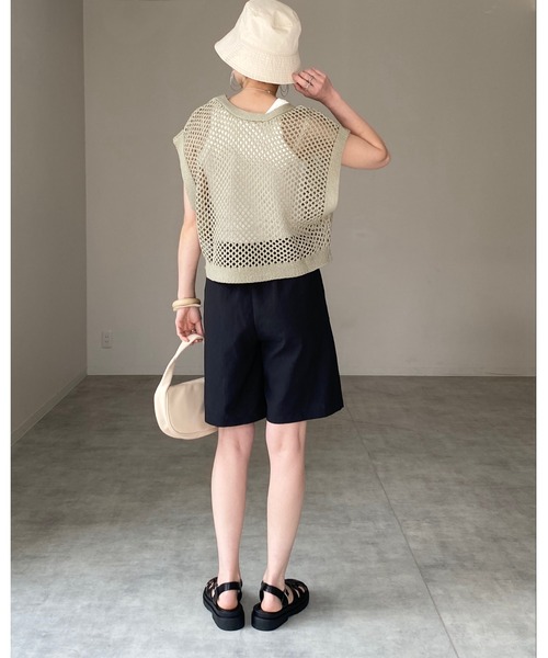 She's Closet(シーズクローゼット)の「クルーネック透かし編みショート丈コットンタッチメッシュニットベスト(ベスト・レディース・アイボリー/ミント/ベージュ/ブラック/ブルーグレー/チャコールグレー・FREE)」の11枚目の写真