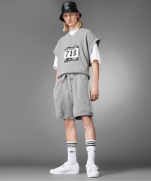 adidas（アディダス）の「BLUE VERSION ワッフルショーツ