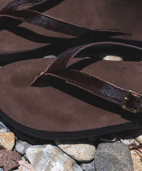 EL NIDO FLIPS(エルニドフリップス)の「【EL NIDO FLIPS for LA BOUCLE】別注 サンダル(ハラコ)(サンダル・メンズ・ブラウン・40/41/42)」の16枚目の写真