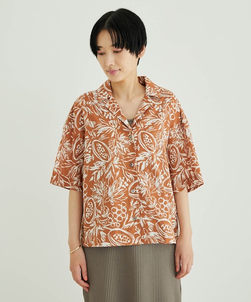 SALON adam et rope'（サロン アダム エ ロペ）の「フルーツプリントシャツ（シャツ/ブラウス・レディース・ブラック/オレンジ・FREE）」の5枚目の写真