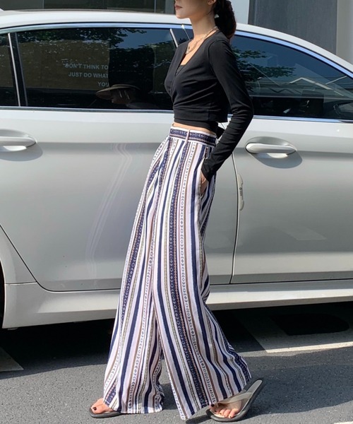 Diosfront（ディオスフロント）の「夏に履きたい！ハイウエストパネルストライプ柄ワイドパンツ（その他パンツ・レディース・ブラック/ネイビー/レッド・S/M）」の3枚目の写真