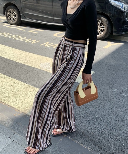 Diosfront（ディオスフロント）の「夏に履きたい！ハイウエストパネルストライプ柄ワイドパンツ（その他パンツ・レディース・ブラック/ネイビー/レッド・S/M）」の17枚目の写真