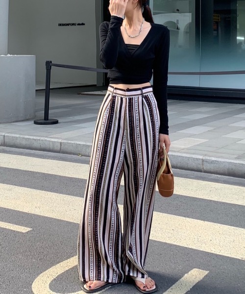 Diosfront（ディオスフロント）の「夏に履きたい！ハイウエストパネルストライプ柄ワイドパンツ（その他パンツ・レディース・ブラック/ネイビー/レッド・S/M）」の18枚目の写真