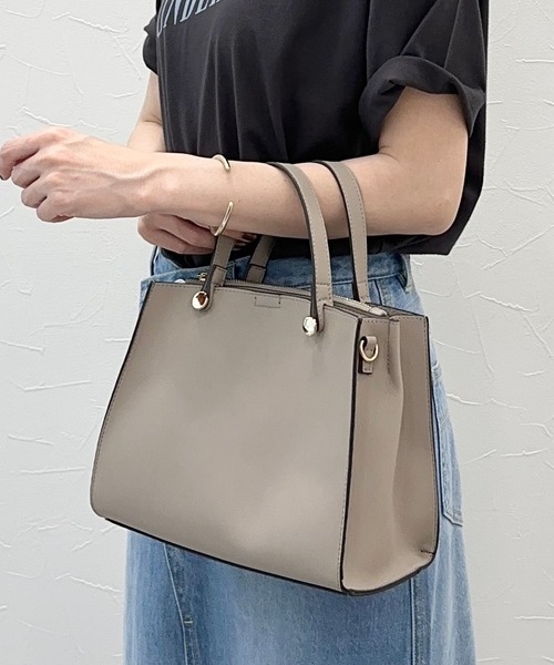 LEPSIM(レプシィム)の「【ゼロかる】キレイめ2WAYバッグ 295311(ショルダーバッグ・レディース・ブラック/アイボリー/グレイッシュベージュ・ONE SIZE)」の3枚目の写真